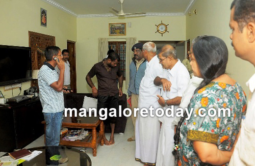 elderly couple stabbed in Kalladka